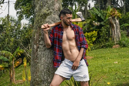 Michael_magno kullanıcısının Strong Enough to Handle Anything, Hot Enough to Keep You Wanting More🔥 albümü -  4 fotoğraf