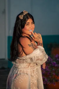 Gabycutee 🌻 "Charm and Light" 🌹 Pic 3