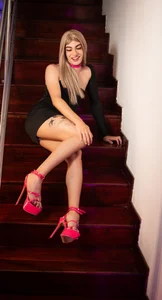 MaxiRogers SWEET AND SEXY! Pic 3