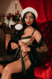 IzzyWild It's starting to get hot at the North Pole 🔥 Poză 5