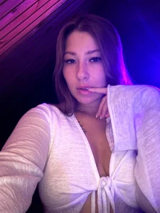 Annnet Dressed to Tease👄🤭😈 slika 8
