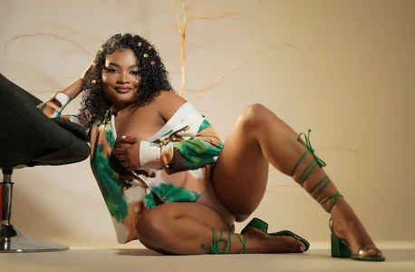 gianna_smith QueenGianna Hình 5