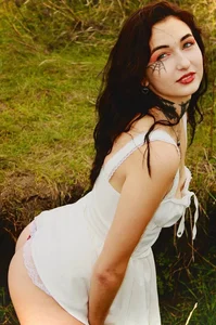 Lisa_Juicy: Public ( 3 фото)