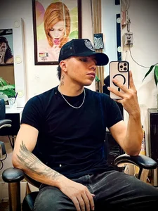 LoganGreys 🖤 รูป  3