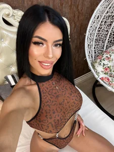 LaraDivine Selfies ⭐ 사진 2