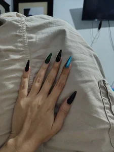 LanaGodard Hand 🫣🦇 Bilde 4