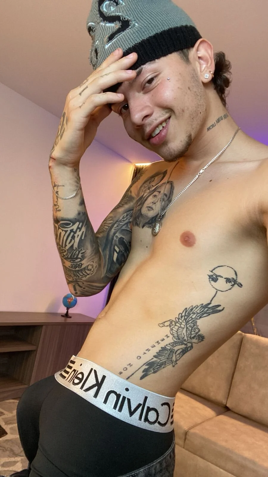 Ryan_Miller Trending Pic 2677