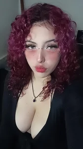 Eli666uwuの𝕯𝖊𝖒𝖔𝖓𝖎𝖈 𝖇𝖚𝖙 𝖈𝖚𝖙𝖊の 2枚の写真