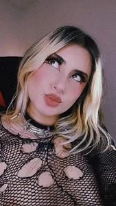 aliceinflames🖤 horny图片 2