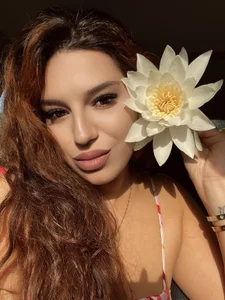 Public de NadiraNoor  3 Imagens