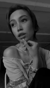 Public de looneylola  2 Imagens