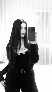 LucyRed Public Pic 2