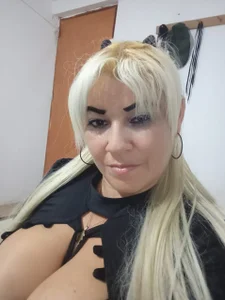 BonniAdams Public  8. fénykép