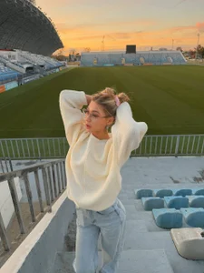 Martina_Isseee I love the stadium🏟️💗  2টি ছবি