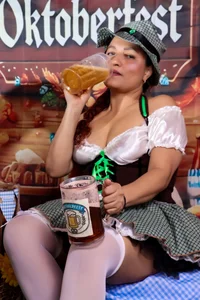 britanyy_ oktober fest party Billede