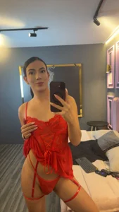 Ariaa_Isabell do you like it with my hair up Billede