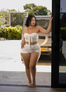 viiolett_lee Sun and pool day🥵 Pic 3