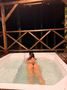 Bianca_zaens2 BIANCA HOT IN JACUZZI Hình 4