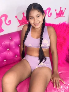 babyschoolgiirl Public Poză 2