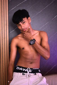 Kyle_Dimons ey!  7টি ছবি