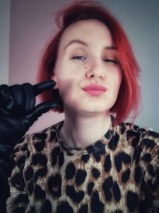 Public de KinkyMissCherry  4 Imagens