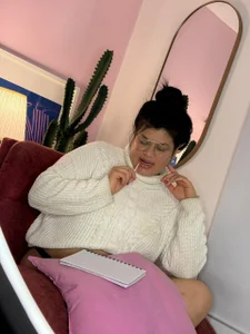 adhara-walk READING A BOOK صورة واحدة|adhara-walk READING A BOOK صورتان|adhara-walk READING A BOOK  6 صور|adhara-walk READING A BOOK  6 صورة