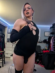PolyCircus Tony (Femboy) He/They Hình 6