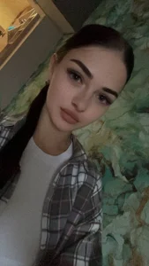 TianaWidell Public Foto