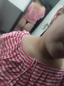 AnikaMendes Hello Gambar 5