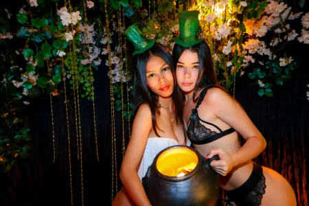 NaughtyHally_ 🍀 Shamrock Lovers صورة واحدة|NaughtyHally_ 🍀 Shamrock Lovers صورتان|NaughtyHally_ 🍀 Shamrock Lovers  5 صور|NaughtyHally_ 🍀 Shamrock Lovers  5 صورة