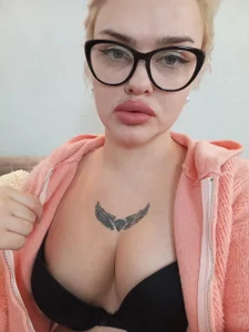 KamillaJeiのGlassesの枚の写真