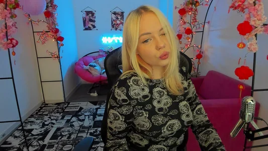 helllo od ChloeReedds  5 snímek