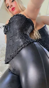 VesperVelvet Public Pic 3