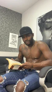 Mark_Vega reading time Pic 6