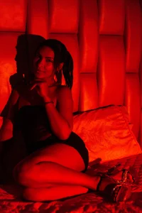 Come_for_this Red doesn't ask for permission🍒👠 টি ছবি