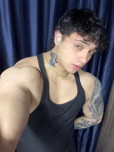 muscular body de Jareth_Brunet  8 Imagens
