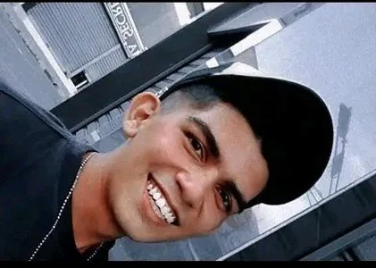 Camacaro1Public图片