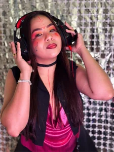 _Victoria_Collins CYBERNETIC GIRL Fotka 2