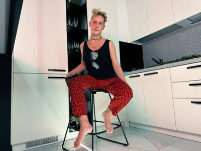 AlexxSweet you and me in a hotel room slika 2