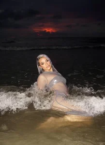 Shelynna_azzul kullanıcısının Born From The Waves 🐚 albümü -  3 fotoğraf
