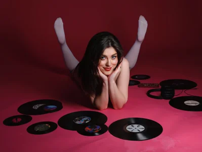 VanessaNyx Spin Me Right Round Baby Hình 5