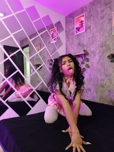 Devil_AliceXo kullanıcısının Sexi girls 🥵 albümü -  2 fotoğraf