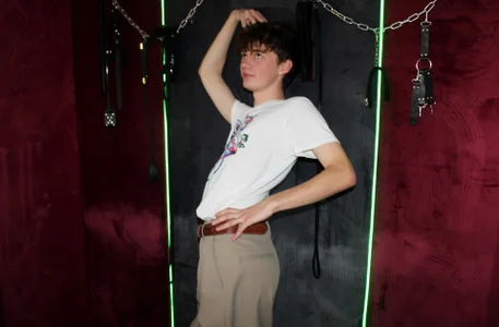 LukeSweet: Sexy twink ( фото)