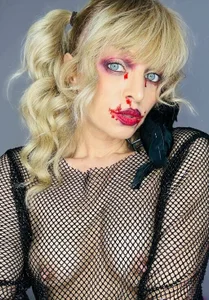 BritneyHudsonnPublic Bild 9