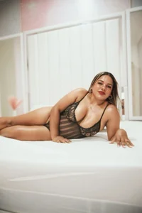 CARLA_BRUNETTE Public Foto 5