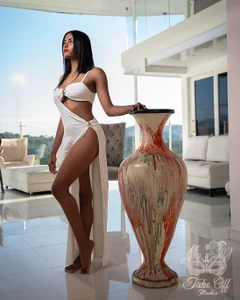 shaneelle Summer 2026  2 снимка