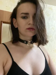 Lina_Black18 Public Pic 2