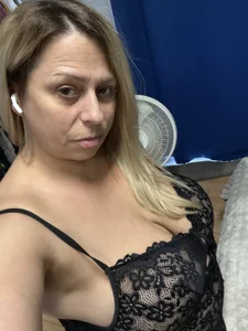 Yummy de Hotslut187  5 Imagens