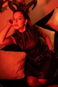 Ariana_blondeの🔥 Too hot to handle, too tempting to ignore.の 6枚の写真