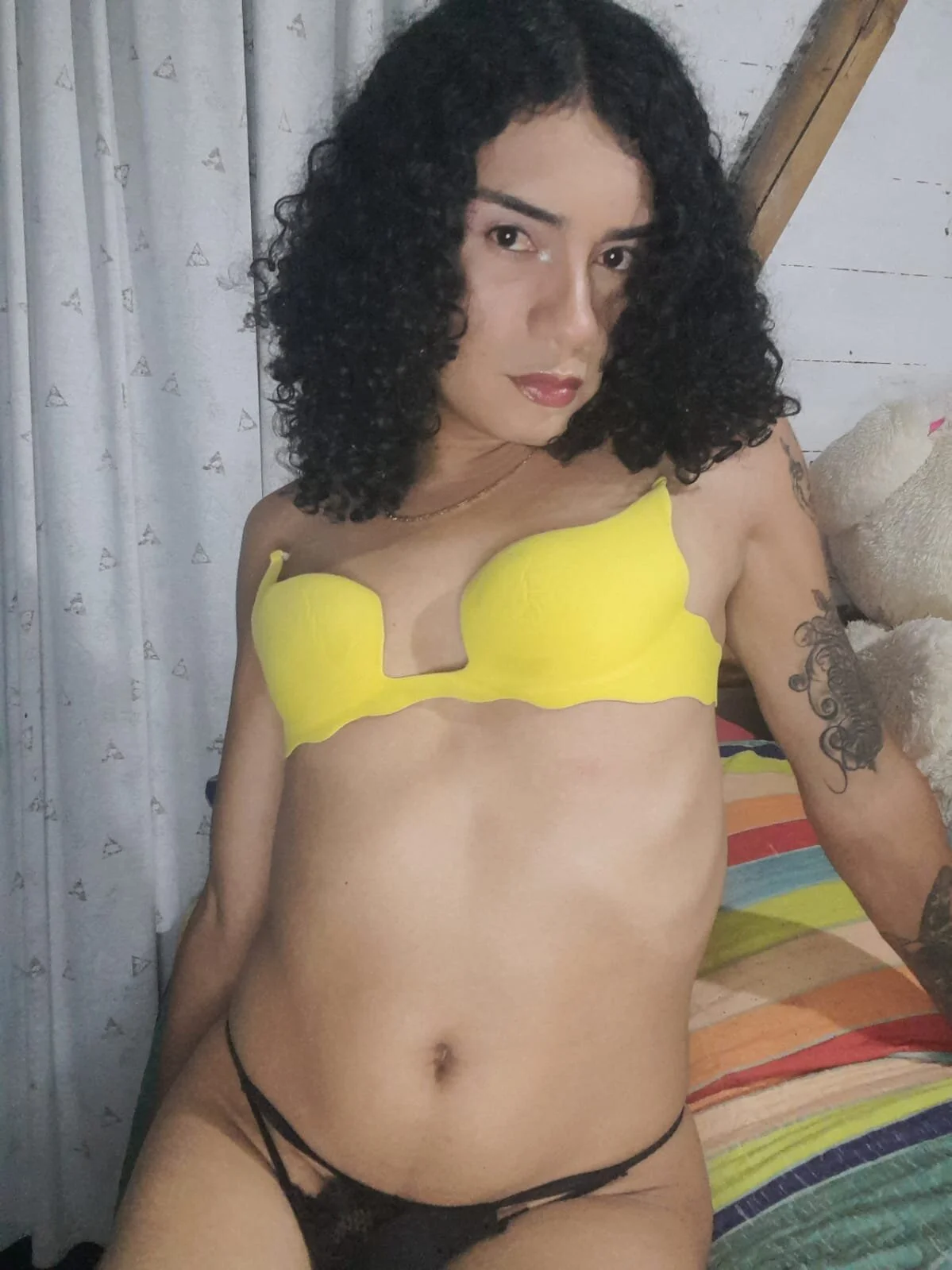 Трендове зображення  2100 Eimy_Rose_